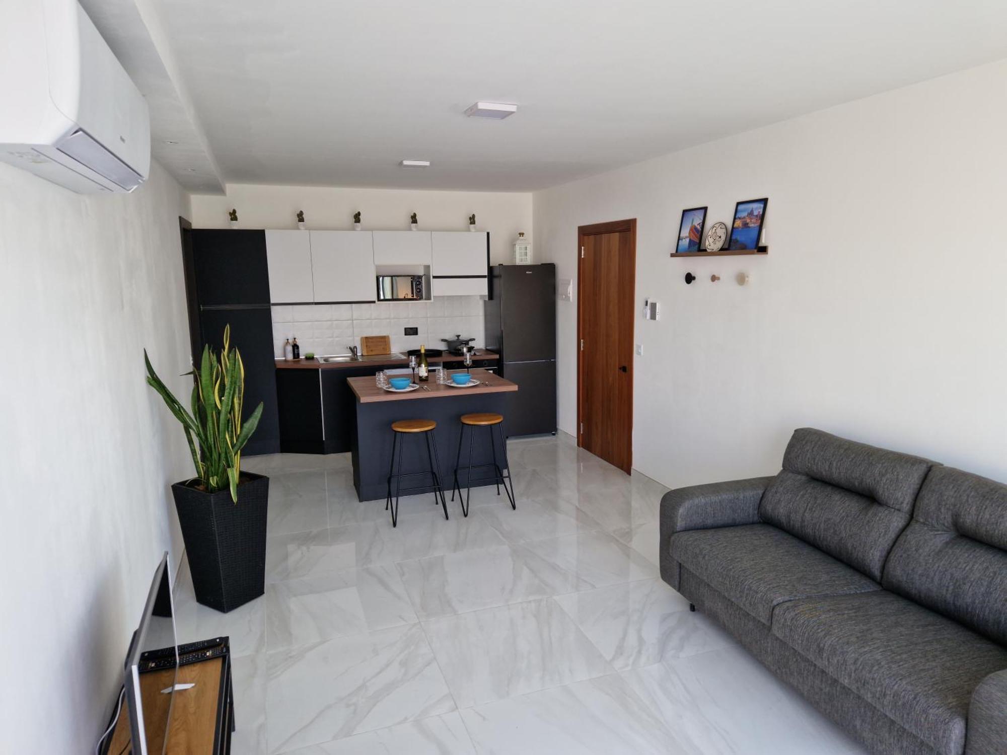 Sea View New Penthouse Terrace & Garage Parking Apartment St. Paul's Bay Exterior photo