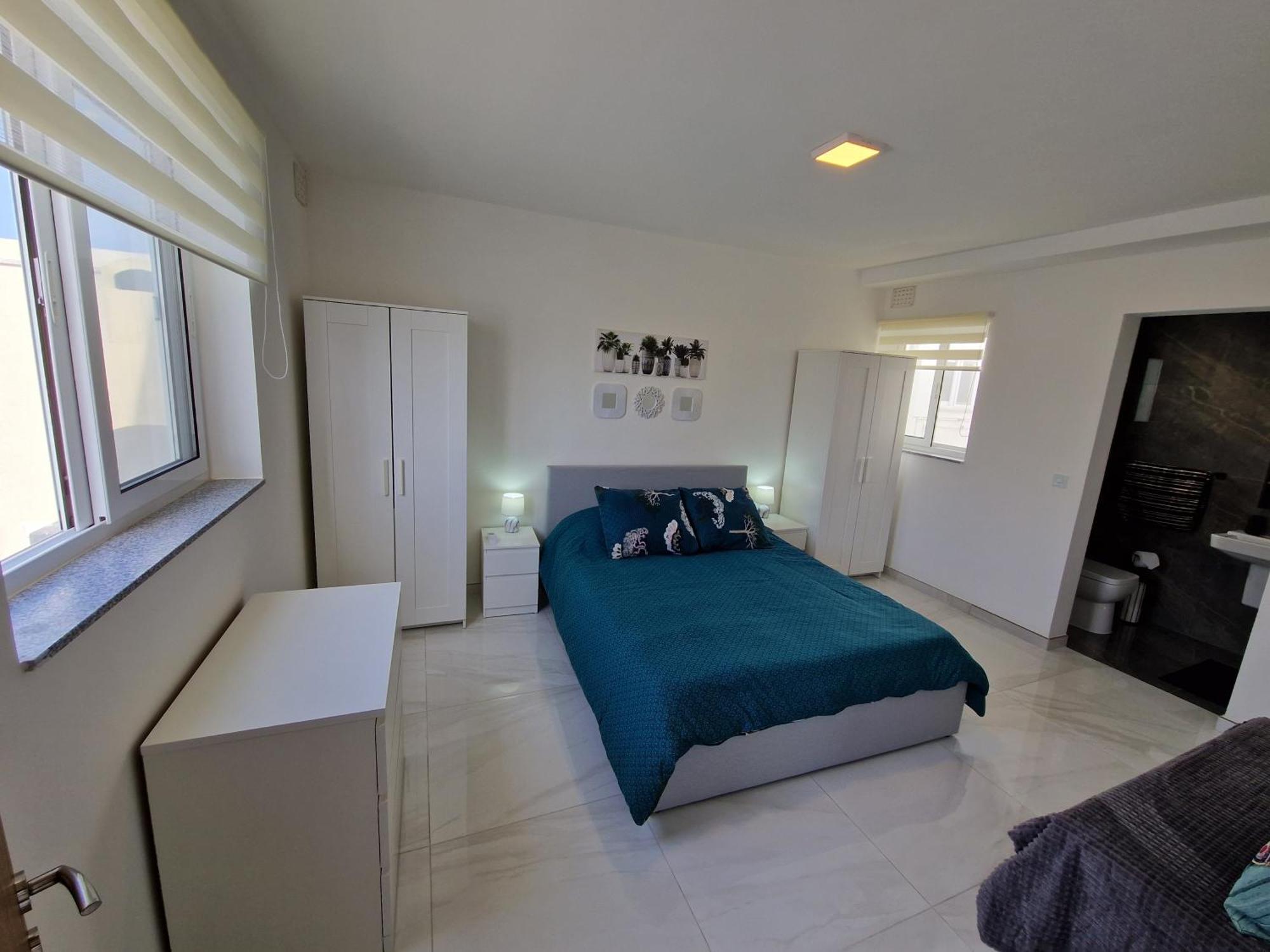 Sea View New Penthouse Terrace & Garage Parking Apartment St. Paul's Bay Exterior photo